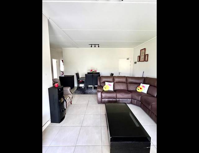 3 BEDROOM PROPERTY TO RENT IN THE HUNTSMAN